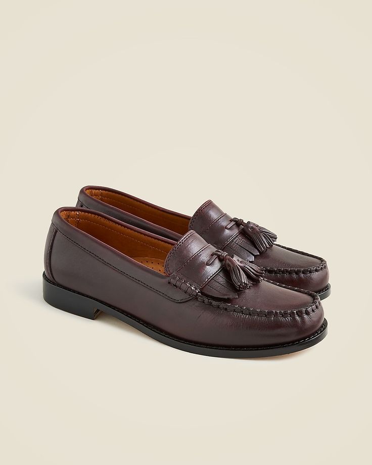 Shop  for the Camden kiltie tassel loafers in English leather for men. Find the best selection of men mens-categories-shoes-dress-shoes available in-stores and on line. Classic Tassel Loafers With Brogue Detailing For Fall, Classic Slip-on Dress Shoes With Tassels, Semi-formal Tassel Loafers With Brogue Detailing For Fall, Classic Wingtip Dress Shoes With Tassels, Classic Wingtip Tassel Dress Shoes, Business Wingtip Tassel Loafers For Fall, Classic Plain Toe Tassel Loafers For Fall, Semi-formal Moc Toe Tassel Loafers, Casual Tassel Loafers With Moc Toe