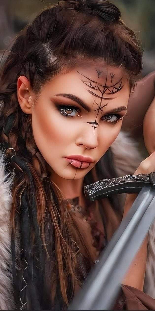 Huntress Makeup Halloween, Viking Seer Makeup, Nordic Goddess Costume, Norse Goddess Costume, Viking Makeup Female Simple, Easy Viking Makeup Women, Viking Face Paint Women, Pagan Makeup Witch, Viking Makeup Female