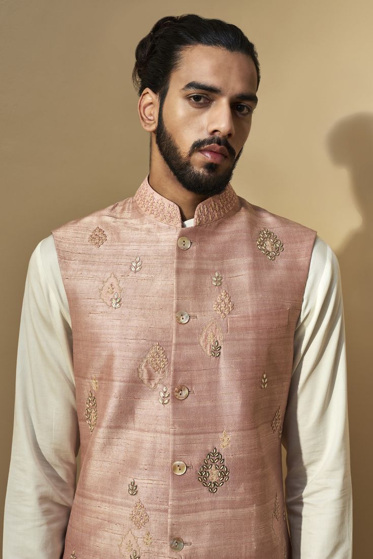 Indian Menswear, Dad Outfits, Mens Kurta Designs, Indian Men Fashion, Hand Work Embroidery, Indian Embroidery, Groom Outfit, Indian Fashion Designers, Indian Wedding Dress