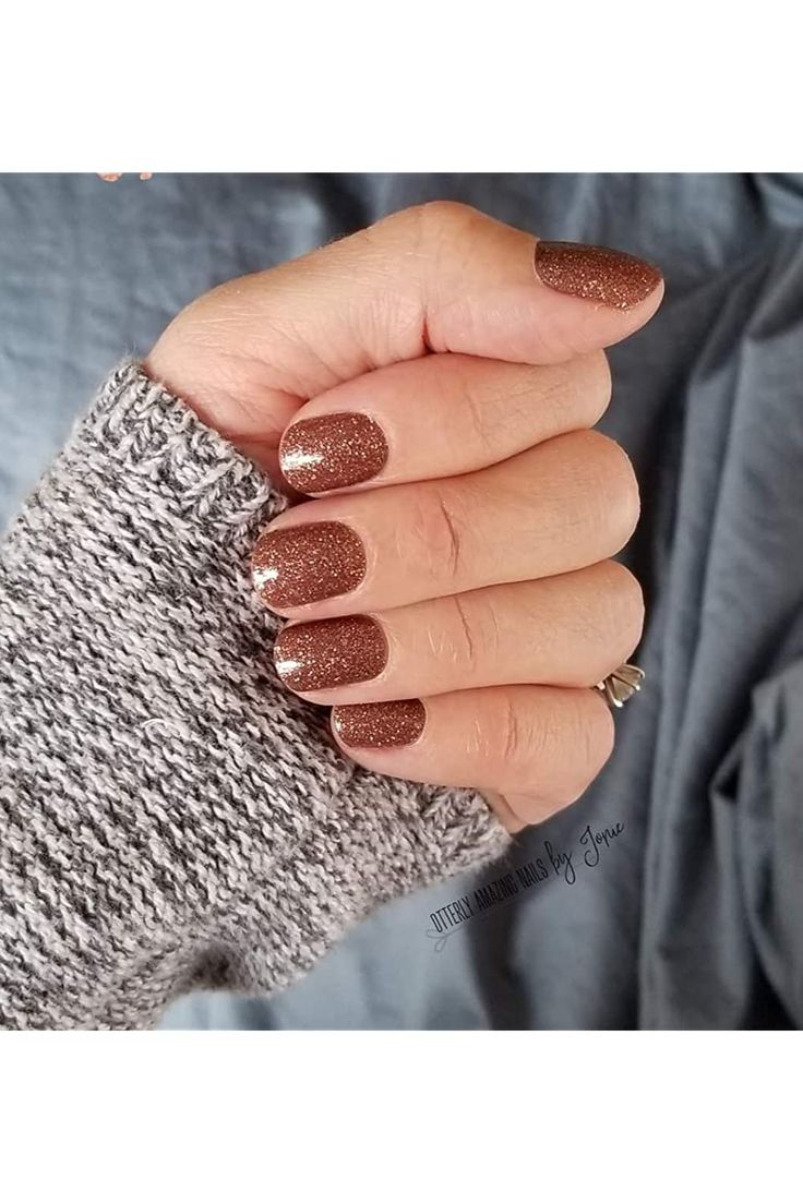 Color Street Sahara Jewel, Cinnamon Nails, Fall Nails Colors, Thanksgiving Nails Color, Halloween Nail Colors, Light Nail Polish, Street Makeup, Brown Glitter, Hair Cosmetics