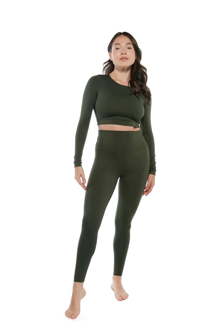 Dreamer top by Inhala Soulwear Versatile Green Activewear For Loungewear, Fitted Green Tops With Thumbholes, Green Sporty Tops With Thumbholes, Green Yoga Tops With Thumbholes, Fall Yoga Crew Neck Tops, Fall Yoga Tops With Crew Neck, Versatile Green Tops For Workout, Green Fitted Athleisure Top, Fitted Green Athleisure Top