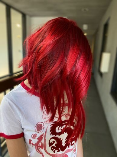 Bright Red Hair Color, Vibrant Red Hair, Vivid Hair, Red Hair Inspo, Dyed Red Hair, Bright Red Hair, Medium Length Hair With Layers, Uh Oh, Hair Dye Colors