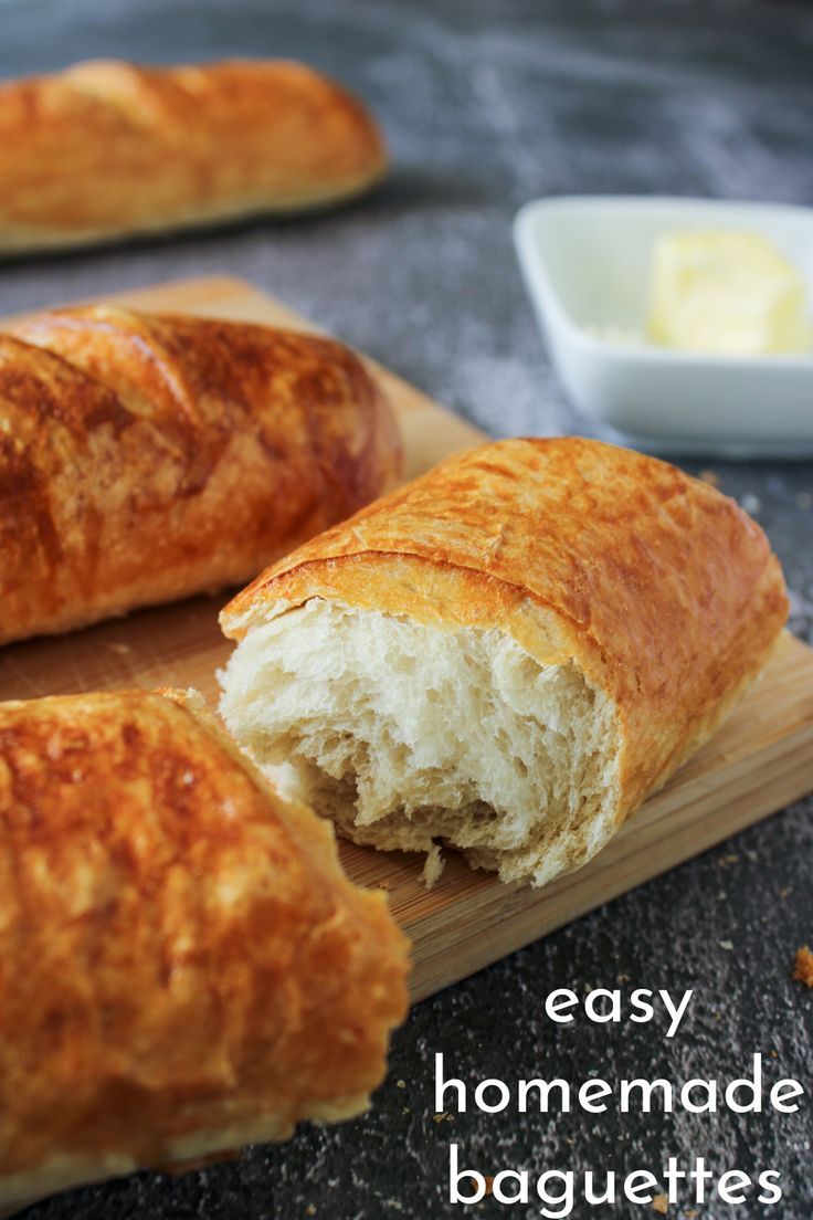 baguette bread Baggets Recipe, How To Make Baguette, Baquette Bread Recipe, Baguettes Recipe, Easy Baguette, Homemade Baguette, Crispy Baguette Recipe, Baguette Recipes, How To Make Baguette Bread