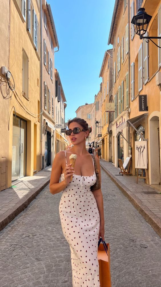 Italy Summer Outfits, Rome Outfits, European Summer Aesthetic, Italian Summer Outfits, European Fashion Summer, France Outfits, Chique Outfit, European Summer Outfits, Europe Outfits