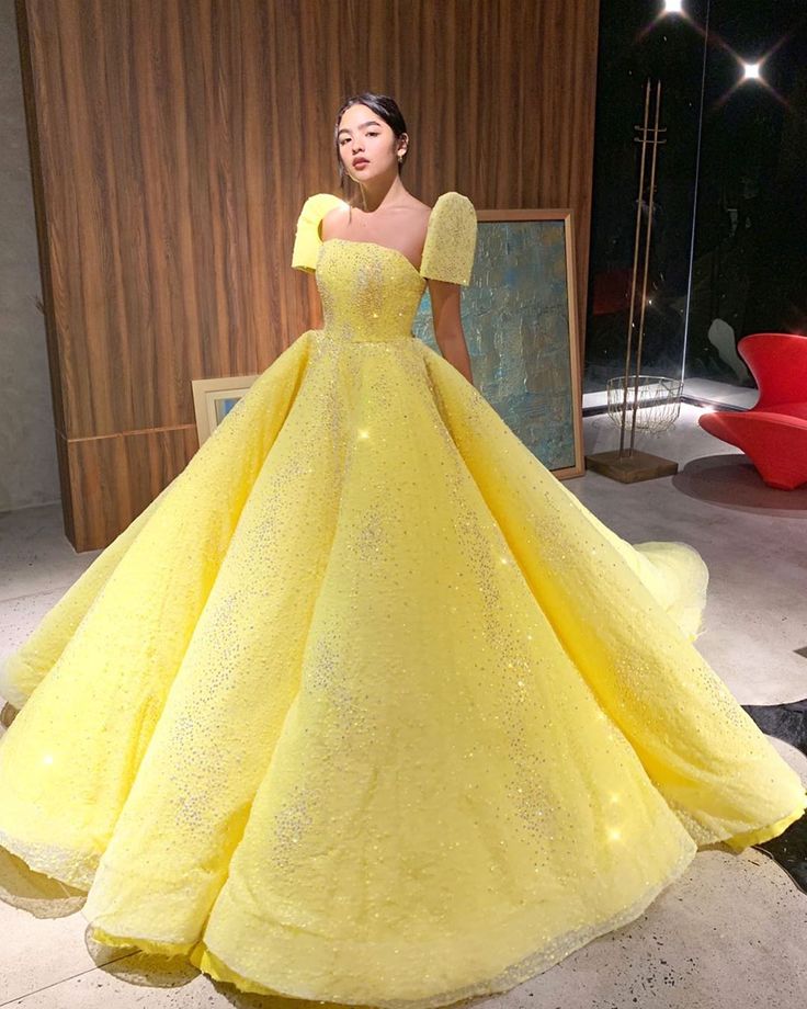 Michael Leyva on Instagram: “Belle of the ball 🌟🌟🌟 @blythe in #MichaelLeyva for 2nd outfit for #abscbnball2019 🌟🌟🌟 @eldzsmejia #michaelleyvamanila #fitting…” Blythe Andrea, Filipino Debut, Yellow Gowns, Debut Dress, Modern Filipiniana Gown, Debut Gowns, Modern Filipiniana Dress, Short Sleeve Prom Dresses, Filipiniana Wedding