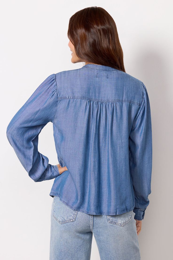 Crafted in soft, flowy lyocell denim, the Poppy shirt by EVEREVE is perfect for your fall rotation, featuring a snap-front closure, seamed yoke, and round collar. Pair with cargo pants, or tuck into jeans for a chic denim-on-denim ensemble. | EVEREVE Women's Poppy Denim Shirt, Size Large, Blue Trendy Relaxed Fit Button-up Denim Top, Relaxed Fit Denim Button-up Top With Pockets, Relaxed Fit Denim Top With Frayed Hem And Button-up, Denim Blue Tencel Button-up Tops, Denim 24/7 Shirts, 2024 Style, Denim Chic, Medium Blue, Fall 2024