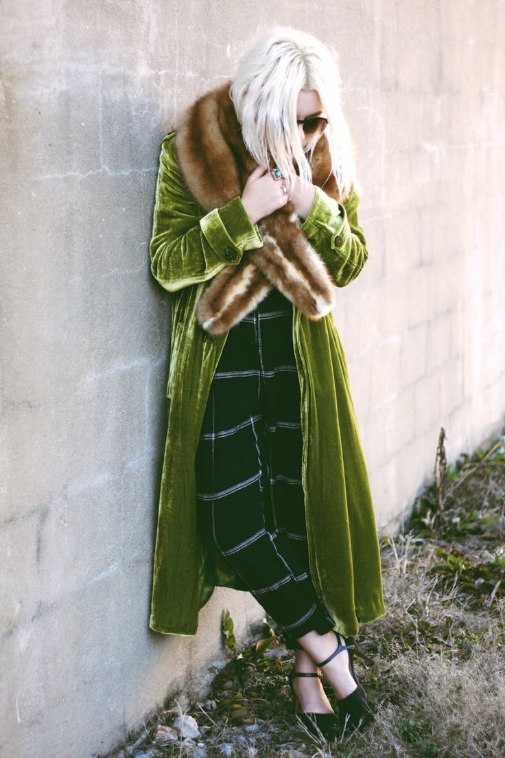 Styles by Hannah Riles: Velvet Trench Green Velvet Duster Outfit, Velvet Duster Outfit, Velvet Duster Green, Black Velvet Duster Coat, Flowy Devore Velvet Duster, Free People Velvet Duster, Vintage Velvet Winter Outerwear, Duster Outfit, 90s Velvet