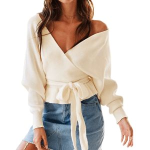 White Clothing Aesthetic, Amazon Fall Outfits, Spring Color Season, Workout Looks, California Fashion, Fashion Designer Clothes, Slim Fit Sweater, Sweaters Women, White Clothing