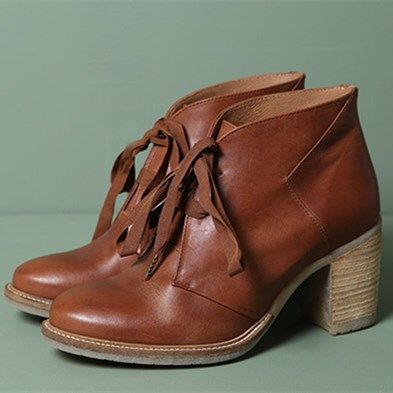 null Round Toe Boots, Brown Oxfords, Winter Shoes For Women, Chunky Heels Boots, Heels For Women, Block Heel Shoes, Brown Vintage, Vintage Boots, Toe Boots