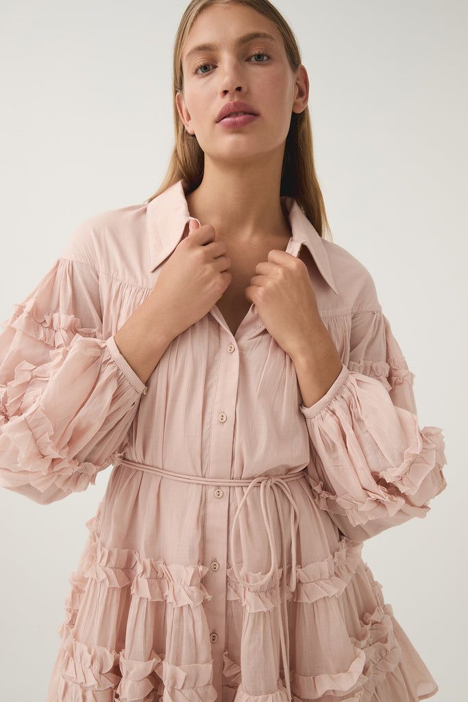 Little Pink Dress, Dress Blush Pink, Detailed Dress, Tiered Mini Dress, Knit Jumpsuit, Elegant Blouses, Denim Accessories, Ideas Outfit, Black Cocktail Dress