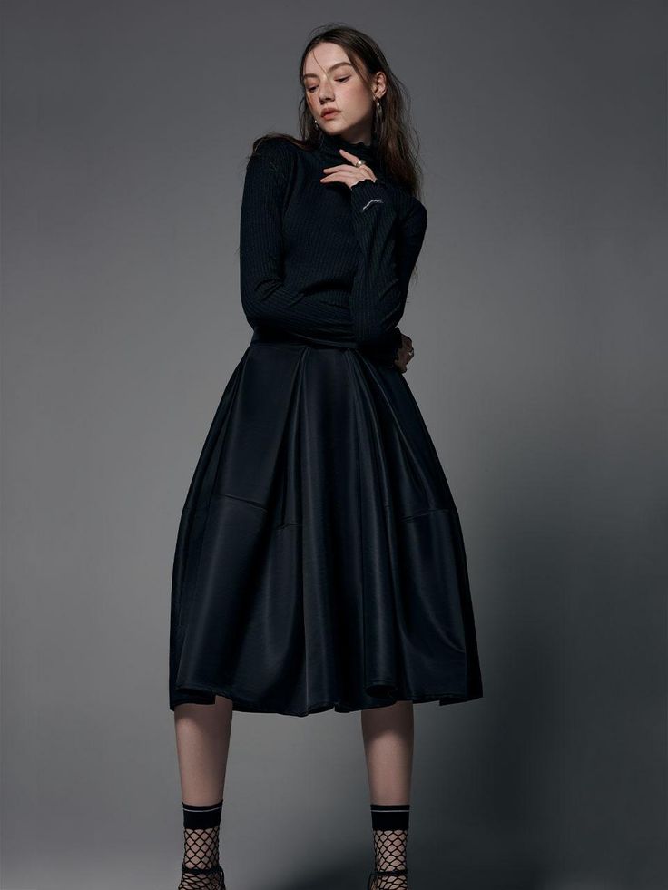 Color : BlackCountry of Origin : Republic of Korea Black Evening Skirt For Winter, Chic Winter Formal Pleated Skirt, Winter Evening Skirt, Black Asymmetrical Pleated Skirt For Evening, Elegant Asymmetrical Pleated Skirt For Fall, Black Voluminous Skirt For Fall, Chic Flowy Skirt For Winter, Chic Relaxed Winter Skirt, Chic Winter Relaxed Skirt