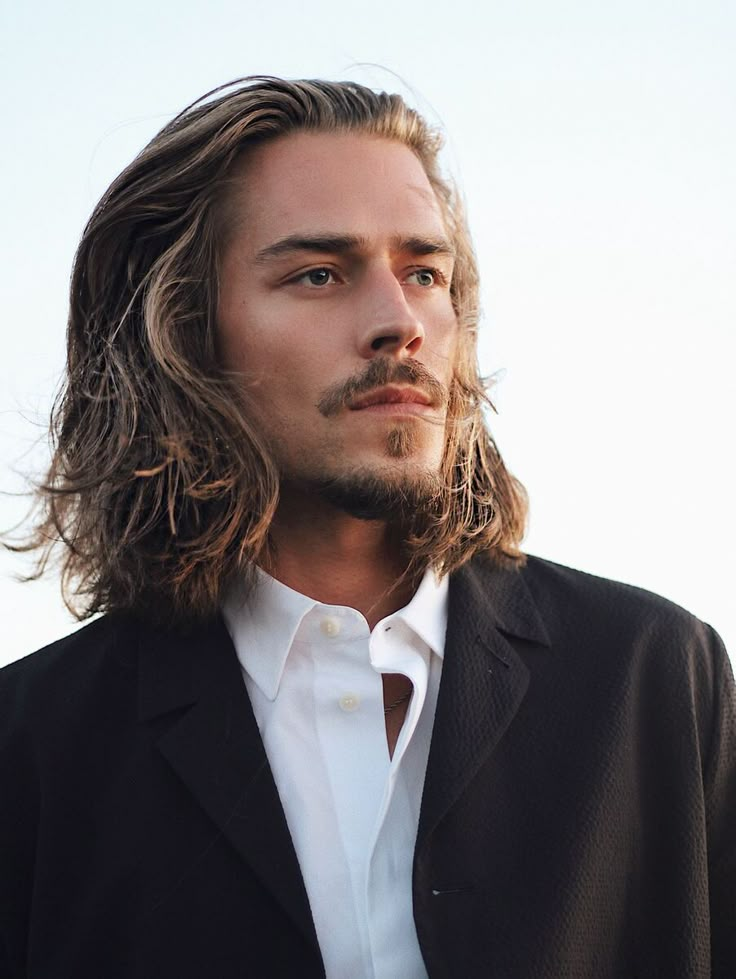 Waves Hairstyle Men, Mohawk Hairstyles Men, Surfer Hair, Guy Haircuts Long, Long Haircut, Long Hair Men, Curly Hair Types, Layered Cut, Hair Styles Men