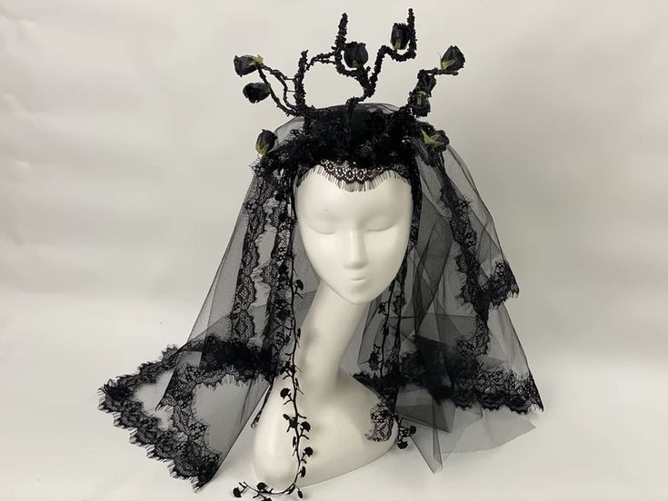 Gothic headpiece, Forest crown Witchy Headpiece, Victorian Headpiece, Accesorios Dark, Goth Headpiece, Forest Crown, Personal Project Ideas, Gothic Headpiece, Forest Witch, Gothic Wedding