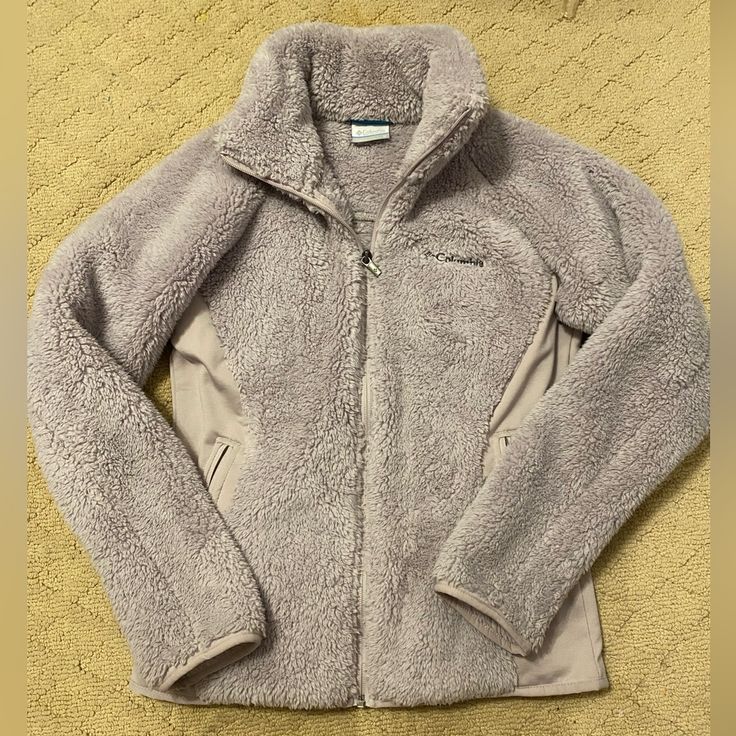 Columbia Fluffy Jacket Size M Light Purple Color Never Worn Before (No Tags) Patagonia Coat, Patagonia Zip Up, Patagonia Retro X, Patagonia Jacket Women, Patagonia Fleece Jacket, Grey Fleece Jacket, Patagonia Down Sweater, Fluffy Jacket, Fleece Jacket Womens