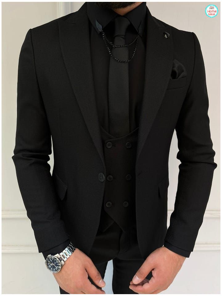 Dark Black Suit Men, Fancy Black Suits For Men, Black On Black Wedding Suit, All Black Suit Men Wedding, Black Suit Men Formal Classy, All Black Wedding Suit, All Black Suit Men, Black Suits Men, All Black Suits