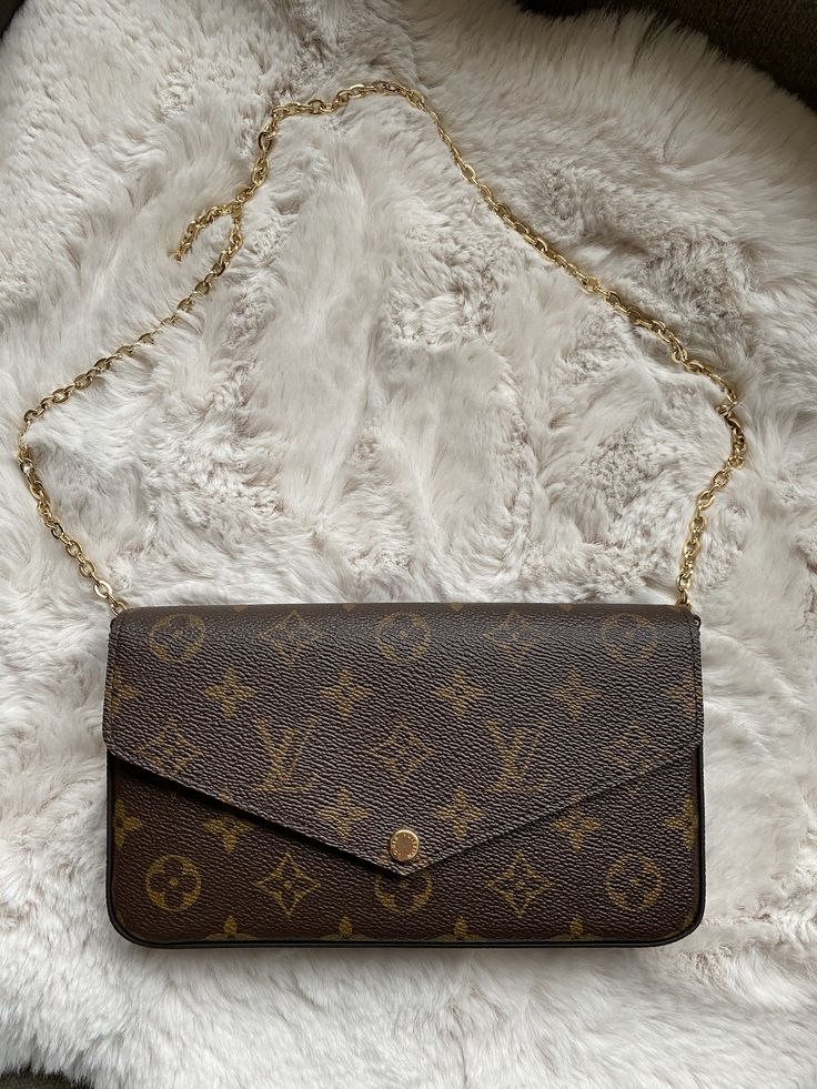 Luis Vuitton Bag Handbags Purses, Louis Vuitton Small Crossbody Bag, Louis Vuitton Purse Wallets, Lv Crossbody Bag Louis Vuitton, Small Louis Vuitton Crossbody Bag, Luis Vuitton Handbag For Women, Louis Vuitton Small Bags, Luis Vuitton Purses, Louis Vuitton Crossbody Bags