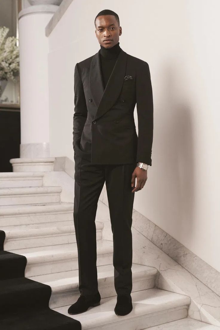 Ralph Lauren Fall 2020, Turtleneck Suit, All Black Suit, Black Outfit Men, Ralph Lauren Suits, Black Suit Men, Ralph Lauren Fall, Costume Noir, Classy Suits