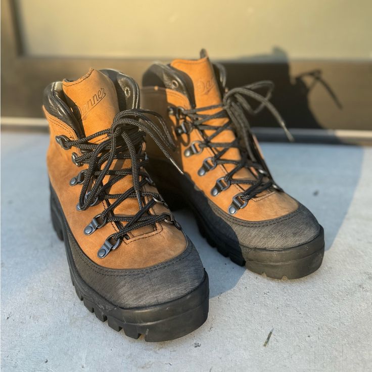 Danner Combat Hiker Boots Model #43513x Brown Leather Boots Brand New In Box. Excellent Condition!! These Are Men's Boots Made From Genuine Leather. They Are Designed To Be Comfortable Right Out Of The Box And Are More Supportive Than Other Hiking Footwear. The Boots Are Made With Gore-Tex Waterproof Liners, Durable Vibram Outsoles, And Full-Grain Leather. They Are Also Abrasion-Resistant And Can Hold Up To The Rugged Pacific Northwest Brown High-top Adventure Boots, Brown High-top Boots For Adventure, Brown Gore-tex Boots For Adventure, Brown High-top Hiking Boots With Reinforced Toe, High-top Leather Hiking Boots With Steel Toe, Brown Work Boots With Rubber Sole For Outdoor Work, Brown Lace-up Hiking Boots With Vibram Sole, Brown Leather Hiking Boots With Steel Toe, Brown High-top Hiking Boots With Steel Toe