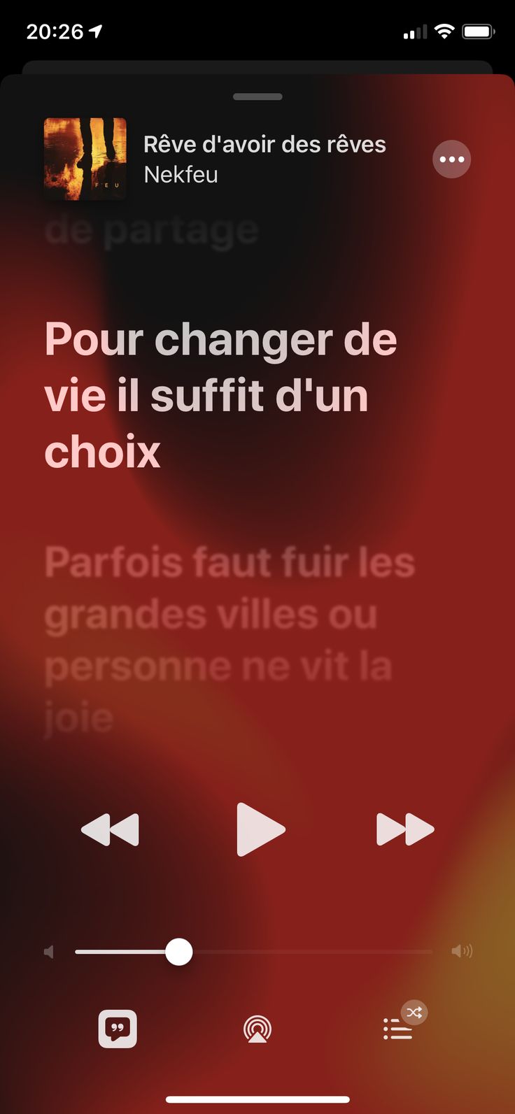 an iphone screen with the message changer on it, in french and english language