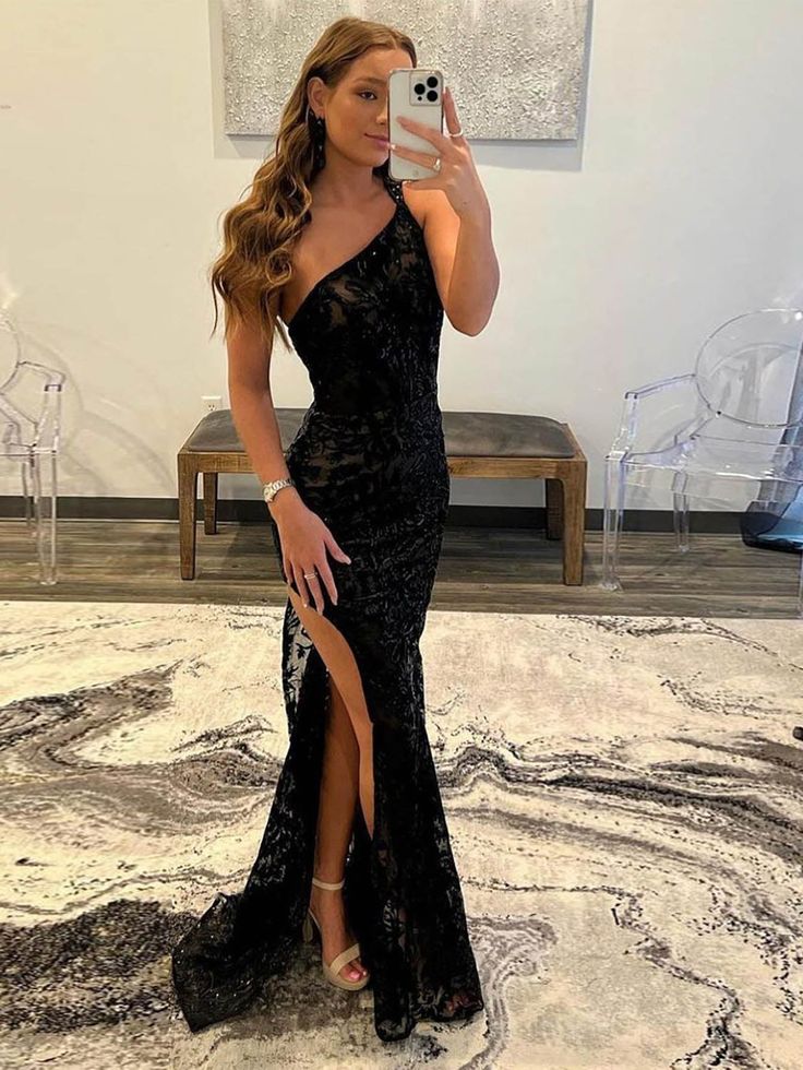 Dazzle in Rosalee's sequined lace allure—mermaid silhouette, one-shoulder charm, & sweeping train. A blend of vintage grace & modern drama in black & red. Black Lace Prom Dress, Black Mermaid, Lace Prom Dress, Black Prom, Tulle Prom Dress, Black Prom Dresses, Prom Dresses Lace, Mermaid Fashion, Mermaid Prom Dresses