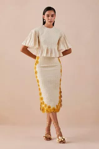 Shop for Chandrima Ivory Chanderi Sunflower Applique Quilted Skirt for Women Online at Aza Fashions Sunflower Applique, Ivory Skirt, Quilted Skirt, Quilted Top, Yellow Outfit, Skirt For Women, Ivory Tops, Skirts Online, Top For Women