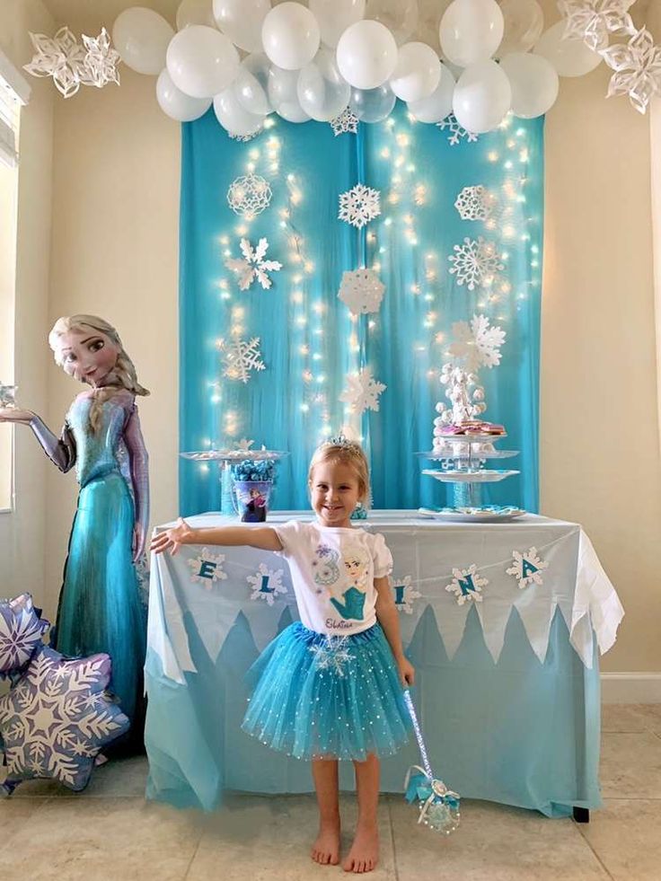 Elaina’s Frozen Celebration  | CatchMyParty.com Frozen Theme Party Decorations, Frozen Birthday Decorations, Frozen 3rd Birthday, Frozen Birthday Outfit, Disney Birthday Party Ideas, Frozen Birthday Party Decorations, Birthday Decoration Ideas, Elsa Birthday Party, Frozen Decorations