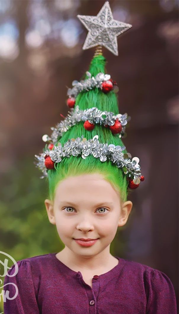 Christmas Tree Holiday Hair Inspiration, Crazy Hair Day Ideas, Crazy Hairstyles, Christmas Tree Hair, Wacky Hair Days, Crazy Hats, Crazy Hair Day, Wacky Hair, Crazy Day