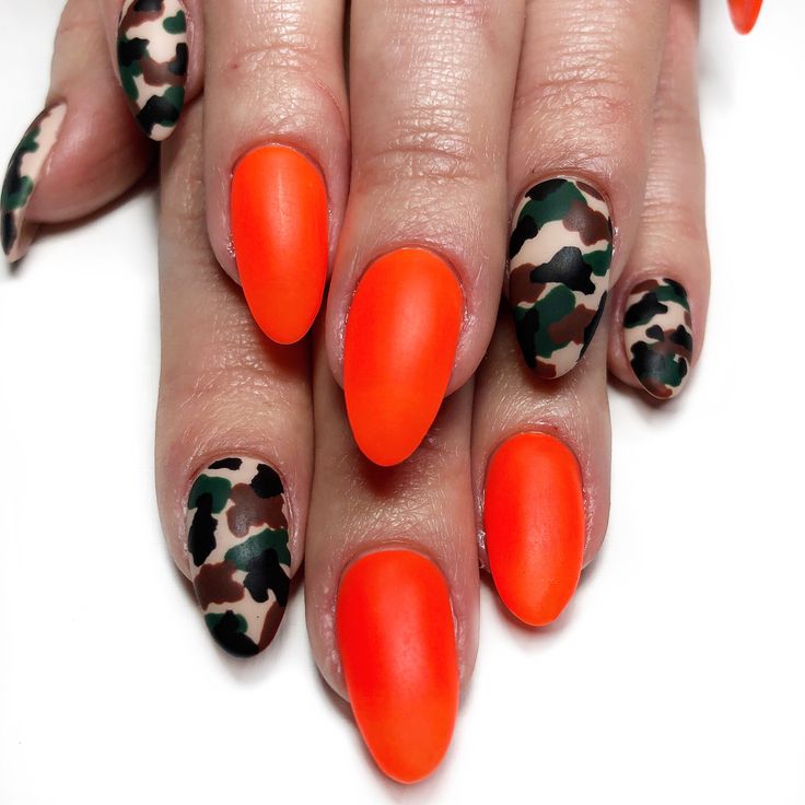 Orange Camo Nails, Camo Acrylic Nails, Hunting Nails, Camo Nail Art, Camo Nail Designs, Army Nails, Camo Nails, Western Nails, Naild It