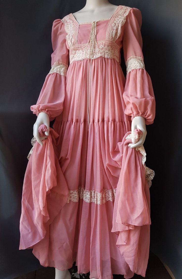 Pink Medival Dresses, Pink Witch Aesthetic Outfit, Pink Fantasy Outfit, Peasant Costume, Oc Dress, 70s Prairie Dress, Flowy Summer Dresses, Gunne Sax Dress, Cottagecore Outfits