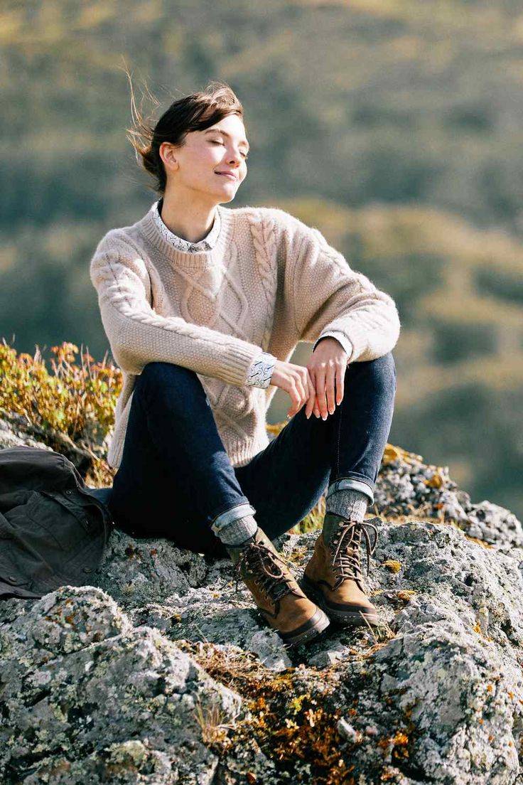 Ariat Women's Winter Quarter Sweater In Autumn there's no better feeling than being snug and cosy in your favourite knitted jumper, which is why the Ariat Women's Winter Quarter Sweater will be right in your basket. With it's chic style and a variety of colours, it is staple that will go with jeans and boots during this winter season. Be cosy while exploring the outdoors on a relaxed nature walk with the cosy wool blend which offers warming insulating qualities. With the fetching fisherman style Walking Outfits, Sweater Plus, Country Boots, Autumn Winter Collection, Winter Jeans, Tall Boot, Autumn Clothes, Technology Design, Winter Warmers