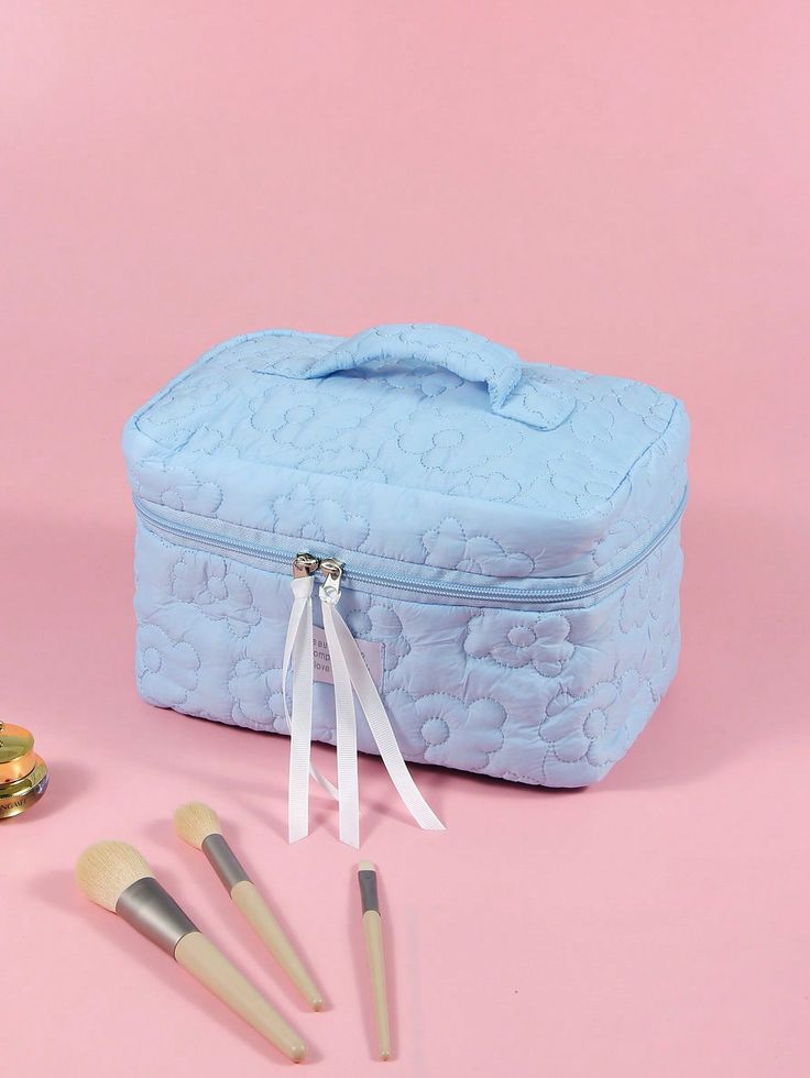 Baby Blue  Collar  Polyester   Embellished   Beauty Tools Skincare Bag, Beautiful Dpz, Quilted Makeup Bag, Lipstick Brush, Brush Storage, Organizer Makeup, Aesthetic Floral, Travel Makeup Bag, Handbag Organization