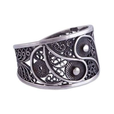 Working in filigree Alfredo Inga creates a classic paisley motif. Silver is his medium to craft this extraordinary ring. It receives a dark burnt finish. .999 and .925 silver Wide Silver Ring, Silver Strand, Embossing Machine, Filigree Jewelry, Bangles Jewelry Designs, Punk Jewelry, Filigree Ring, Oxidized Silver, Silver Filigree