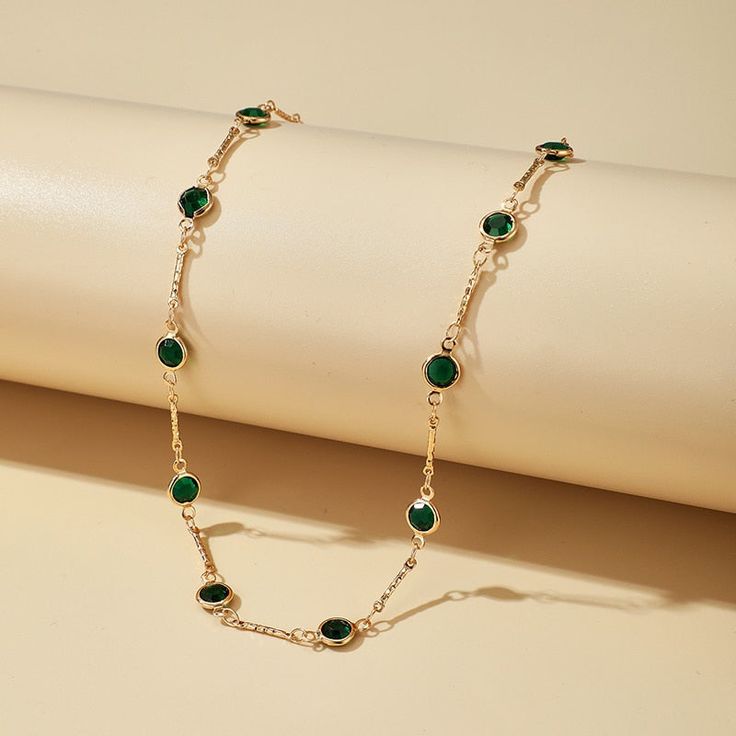 Length: 36.5 x 5.5cm Weight: 6g Shape: Round Necklace Type: Chain Necklace Material: Metal - Zinc Alloy Item Type: Necklace Chain Type: Link Chain Green Choker, Coin Choker, Necklace For Women Gold, Necklace Chain Types, Gold Chain Choker, Dainty Choker, Rhinestone Choker Necklace, Crystal Choker Necklace, Rhinestone Chain