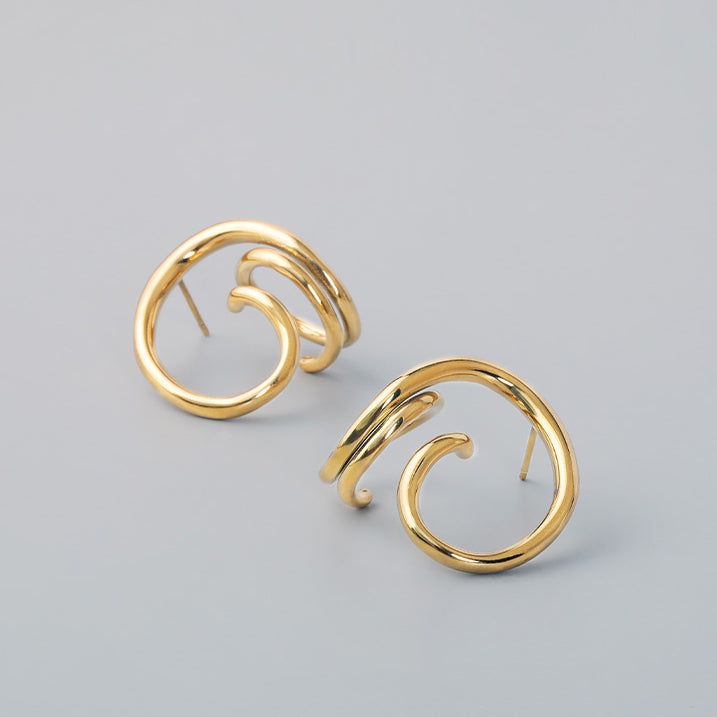 Our coating and high polish add secret ingredient to the rings for your contemporary & chic outfit. Abstract geometric earrings that will never go out of style, this jewelry piece is simple enough to accessorize easily but creative enough to make your look stand out. This pair of 18K gold statement earrings that compliments any outfit, easily create stylish look in Parisian, Minimalist, Bohemian, or even Punk. • S P E C I F I C A T I O N • Finish: 18K multi-layered gold plating on titanium steel Dimension: approx. 22 cm x 24mm For ring of this style please visit here. Modern Plated Hoop Earrings, Modern Metal Jewelry With Simple Design, Modern Drop Earrings With Plating, Modern Hoop Earrings With Plating As A Gift, Modern Plated Drop Earrings, Modern Twist Round Earrings For Everyday, Chic Metal Wrap Earrings As Gift, Chic Metal Wrap Earrings For Gift, Trendy Yellow Gold Plated Earrings