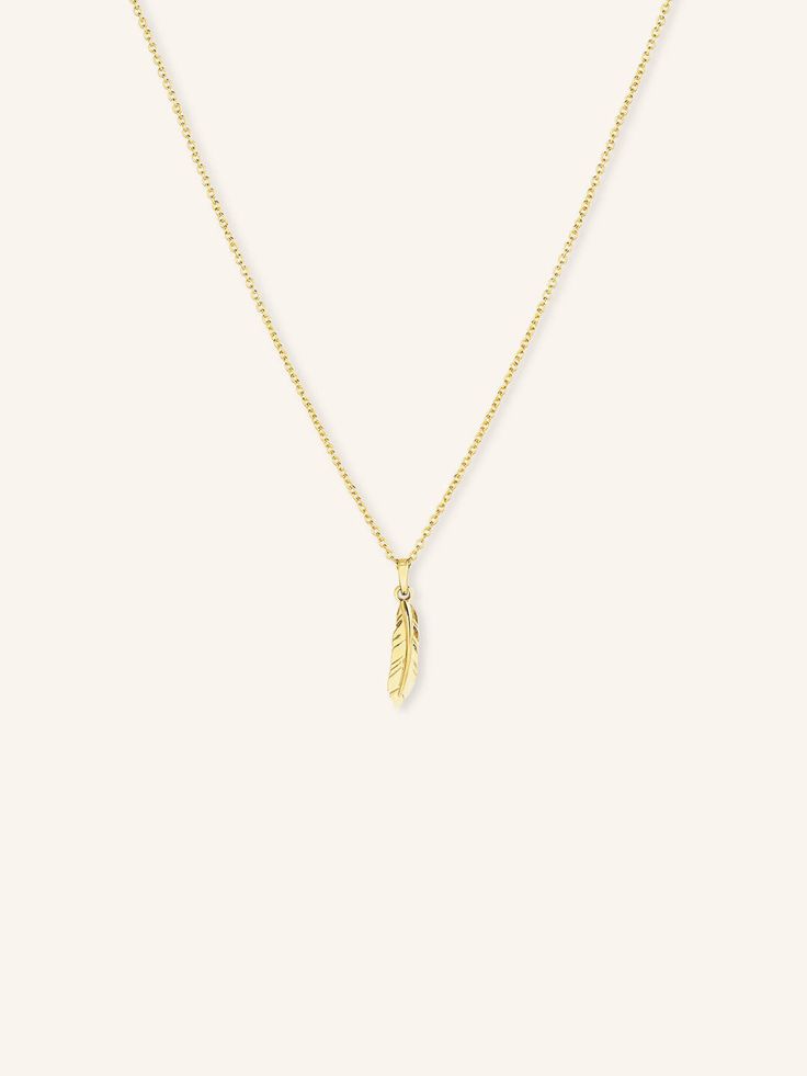 This delicate necklace will add a touch of elegance to your style. With its unique feather design, it is sure to catch the eye and make you stand out from the crowd. Feather Jewelry Necklace, Feather Necklace Gift, Gold Necklace With Feathers As A Gift, Gold Feather Necklace, Bracelet Box, Gold Feathers, Dangle Necklaces, Feather Pendant, Feather Design