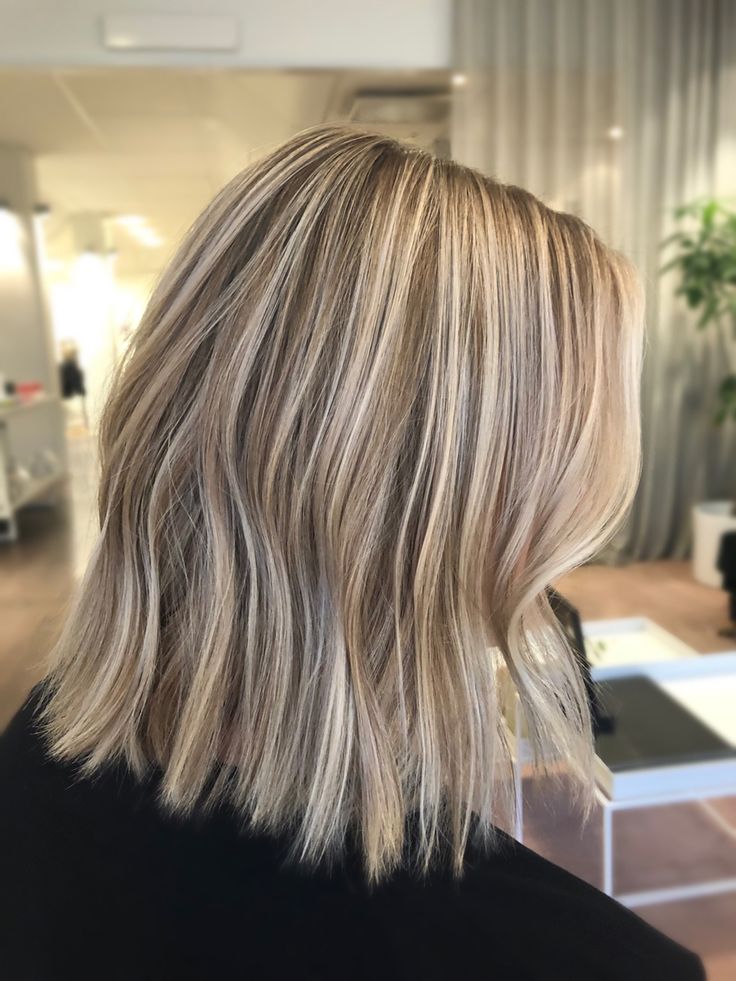 Long Bob Highlights Blonde, Short Hair Foils Highlights, Highlight Blonde Short Hair, Blind Hair With Highlights, Highlights On Short Blonde Hair, Short Blonde Brunette Hair, Brighter Blonde Hair Highlights, Lived In Hair Blonde, Highlights And Lowlights Blonde Short Hair