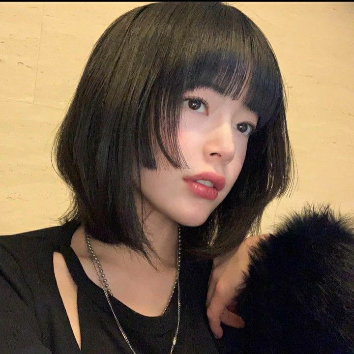 Hime Haircut, Tired Woman, Hime Cut, No Bangs, Asian Short Hair, Hair Inspiration Short, Hairstyles For Layered Hair, Hair Collection, Short Hair Haircuts