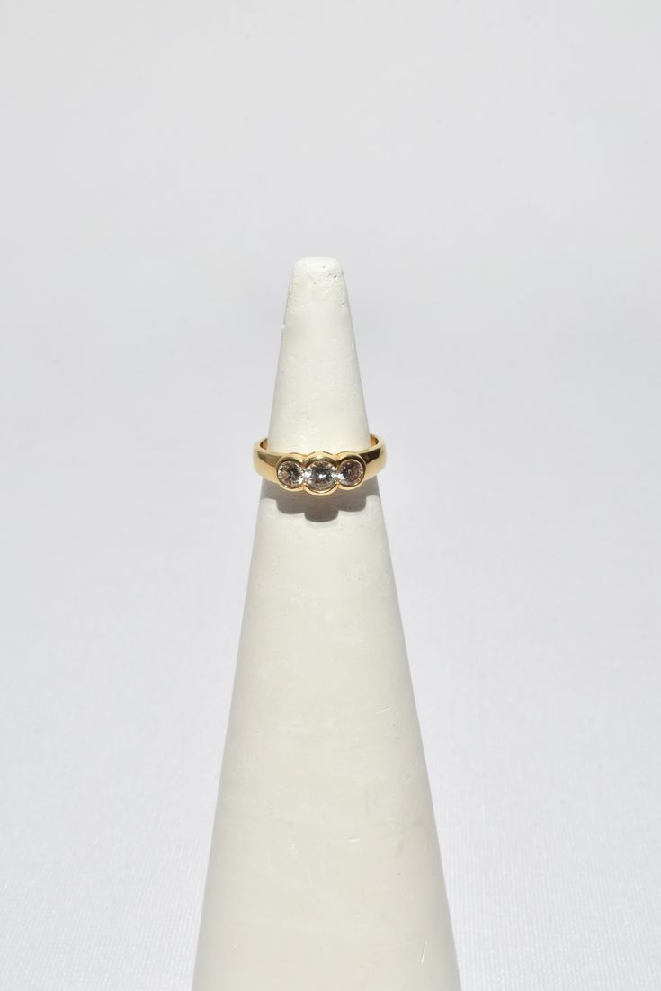 Stunning vintage gold ring with three faceted diamonds. Stamped BH 14k. Material: 14k gold, diamond. We recommend storing in a dry place and periodic polishing with a cloth. Timeless Yellow Gold Diamond Signet Ring, Recycled Gold Polished Signet Ring, Antique Gold Diamond Signet Ring, Modernist 14k Gold Signet Ring With Polished Finish, Luxury Modernist Yellow Gold Signet Ring, Vintage Gold Ring, Vintage Gold Rings, Gold Diamond Ring, Gold Diamond Rings