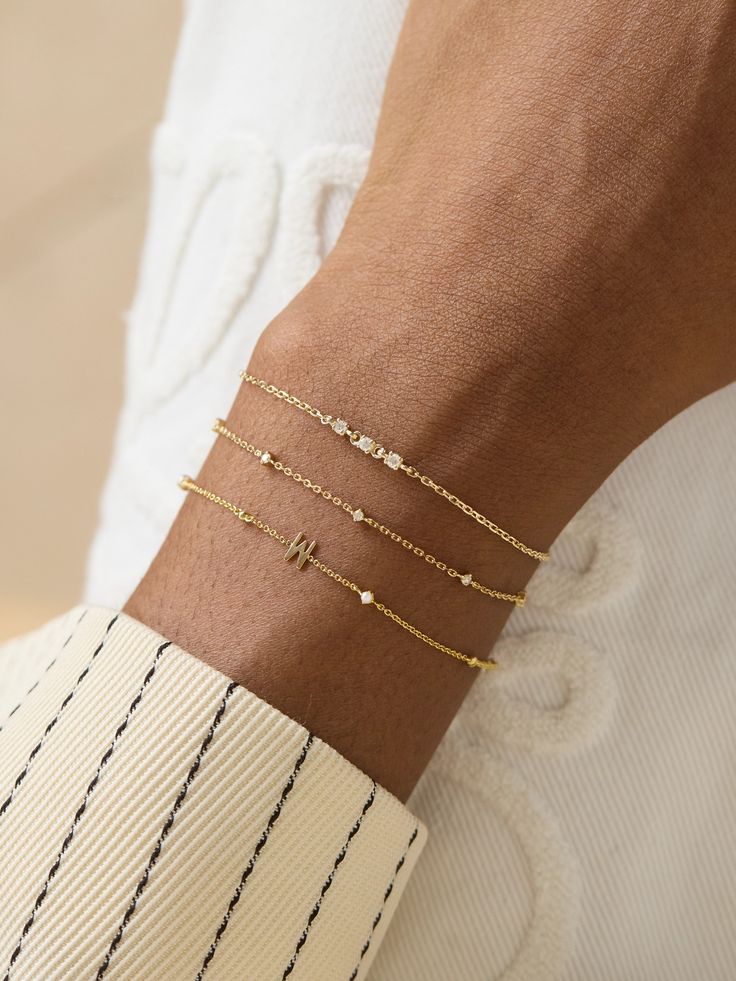 Proudly handcrafted by an all-female team in New York, STONE AND STRAND's jewelry harnesses the untold beauty of precious stones. This quietly elegant bracelet is cast from 14-karat gold and encrusted with glinting diamonds. It's understated enough for everyday wear. Im Rich, York Stone, Stone And Strand, Gold Diamond Bracelet, Bracelet Stone, Orlebar Brown, Flat Dress Shoes, Bracelets Gold Diamond, Raffia Bag