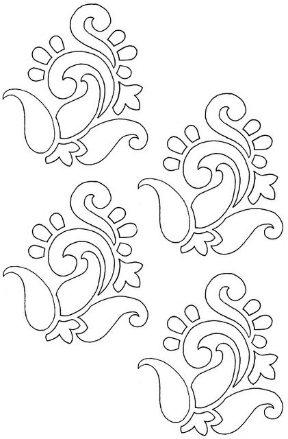 four different designs for the applique pattern, each with an intricate design on it