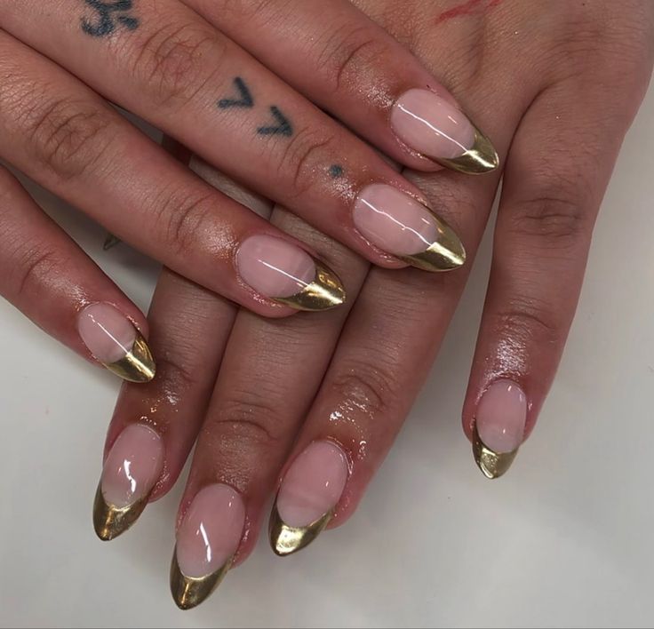 Almond Shape Gold French Tip, Half Gold Nails, Glaze French Tip Nails, Gold Chrome French Tip Nails Almond, Chrome Tips Almond Nails, Gold Almond French Tip Nails, Almond Gold French Tip Nails, Tapered Almond Nails, Chrome Almond French Tip