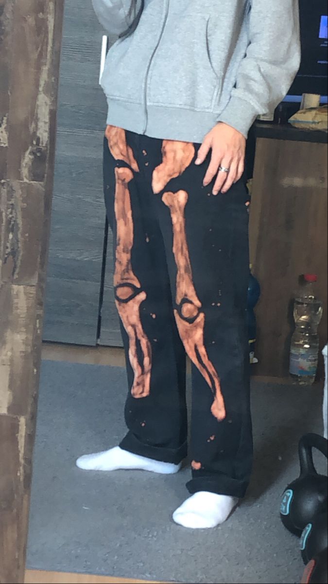 Bleached Pants Outfit, Skeleton Pants Bleach, Skeleton Bleached Jeans, Diy Skeleton Pants, Skeleton Legs Pants, Alternative Fashion Pants, Black Pants Bleach Art, Bleach Pants Ideas Black, Bleach Paint Pants