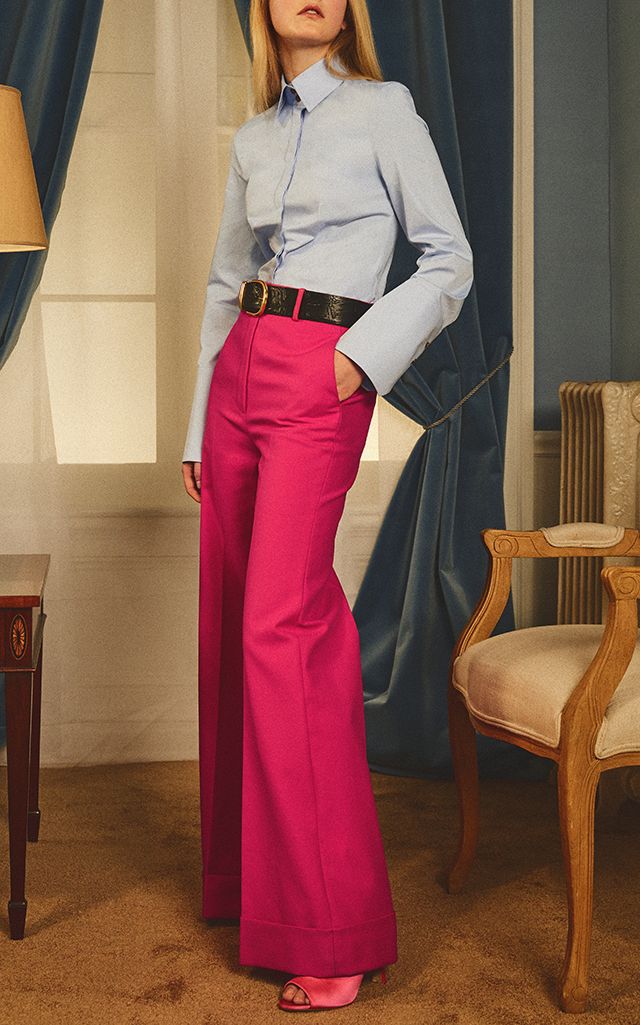 Mode Gossip Girl, Women Unite, Pre Fall Fashion, Pink Trousers, Color Trends Fashion, Garment Details, Women Fashion Edgy, 2018 Fashion, Baggy Pants