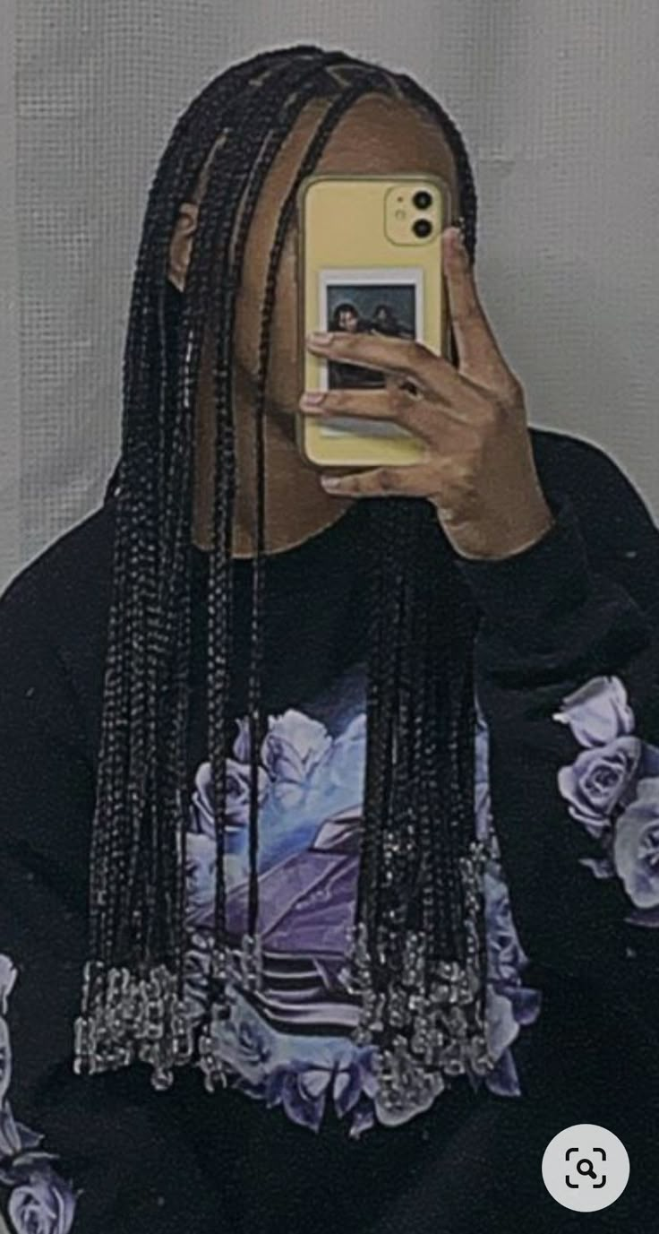 Long Knotless Box Braids With Beads And Color, Long Medium Knotless Braids With Beads, Peek A Boo Box Braids Brown, Light Brown Knotless Braids With Beads, Brown Peak A Boo Box Braids, Notlessbox Braids Styles, Box Braids Brown, Knowles’s Box Braids With Beads, Peek A Boo Box Braids