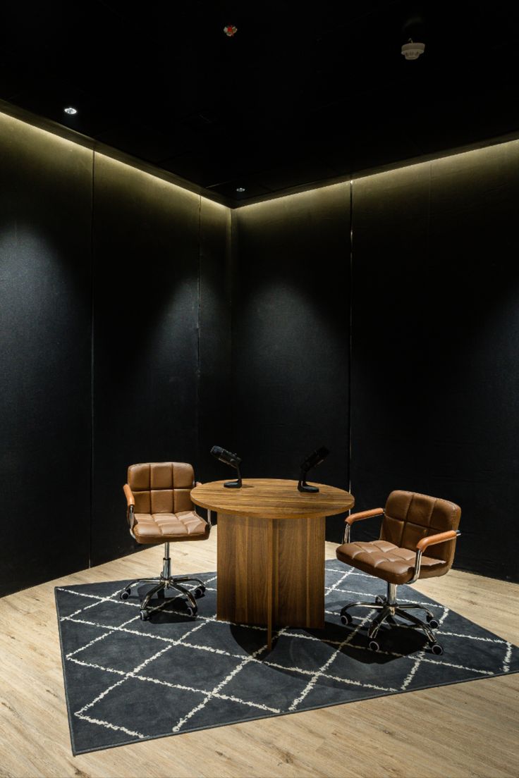 Nest Workspaces Studio Podcast Room Industrial Podcast Studio, Interview Podcast Studio, Dark Podcast Studio, Podcast Space Ideas, Podcast Room Setup Ideas, Small Recording Studio Ideas, Simple Podcast Studio, Professional Podcast Studio, Podcast Layout Design