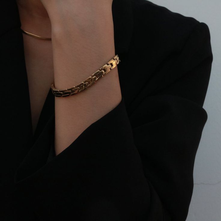 Crafted in 18k gold plated stainless steel, this bracelet was inspired of the watch we usually... Watch Band Bracelet, Band Bracelet, The Watch, Watch Chain, Original Gift, Round Table, Knights, Watch Band, Watch Bands