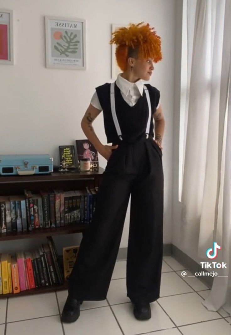 Formal Unisex Outfit, Nonbinary Fancy Outfit, Masc Elegant Outfits, Queer Christmas Outfit, Nonbinary Club Outfits, Non Binary Graduation Outfit, Masculine Female Outfits Formal, Queer Dressy Outfits, Queer Suits