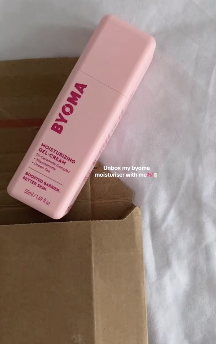 Byoma Skincare Moisturiser, Byoma Skincare Aesthetic, Byoma Moisturizing Gel Cream, Byoma Moisturizing, Wishlist Idea, Byoma Skincare, Girl Skincare, Milk Moisturizer, Skincare Brands