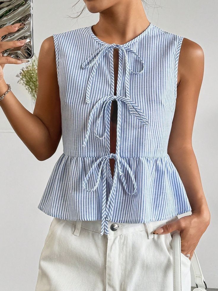 Embellished Shirt, Sewing Projects Clothes, Stripe Blouse, Design Moda, Trendy Fashion Tops, Simple Blouse, Striped Fabric, Stripe Top, Women Blouses