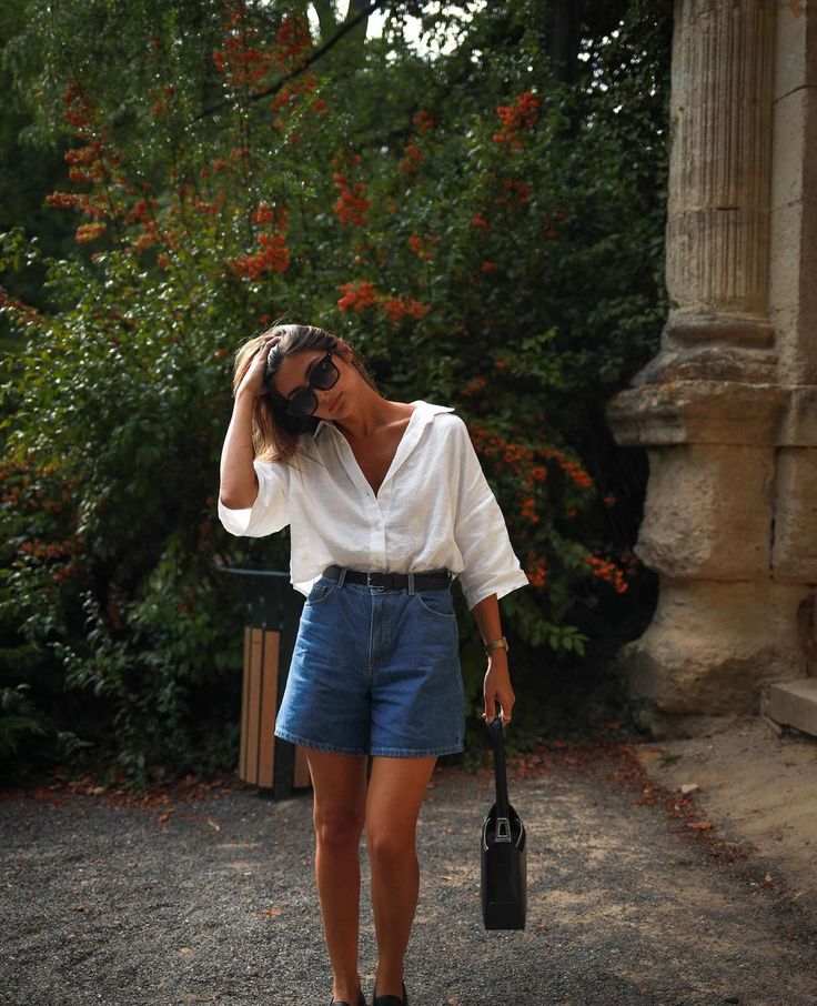 Denim Shorts Outfit Ideas, Denim Shorts Outfit Summer, Linen Shirt Outfit, Shorts Outfit Ideas, Tops Stylish, Brunch Outfits, Denim Shorts Outfit, Mum Fashion, Shorts Outfits Women